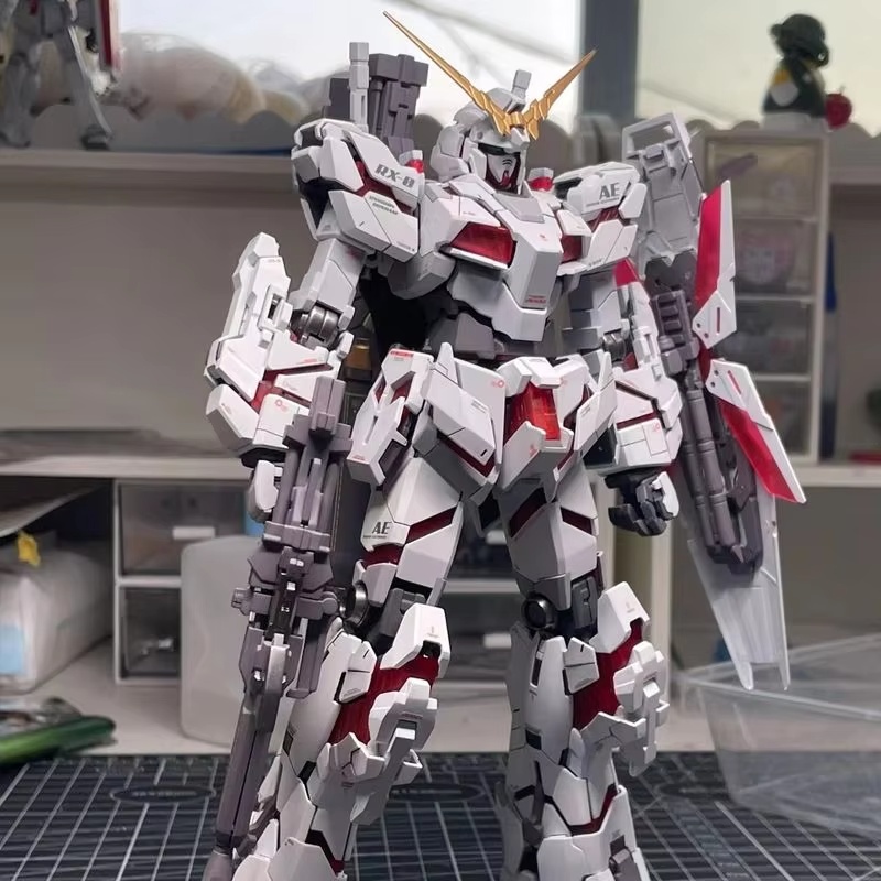 Model Kit Gundam Wing - En stock Hg 1/144 Rx-0 Unicorn