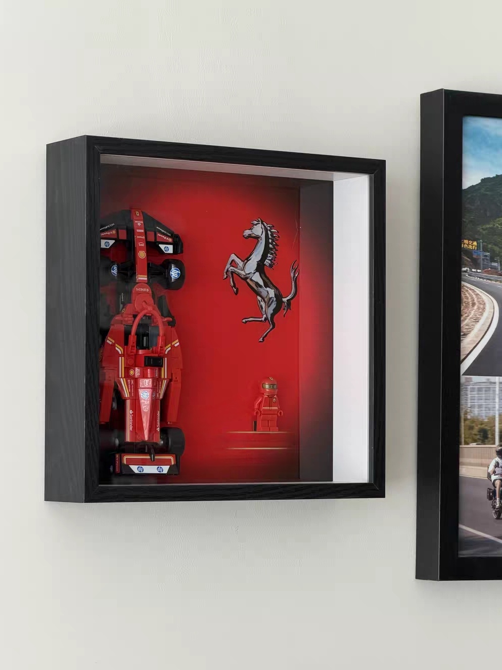 Panneau mural d'exposition ada - Model Kit Ferrari avis et prix