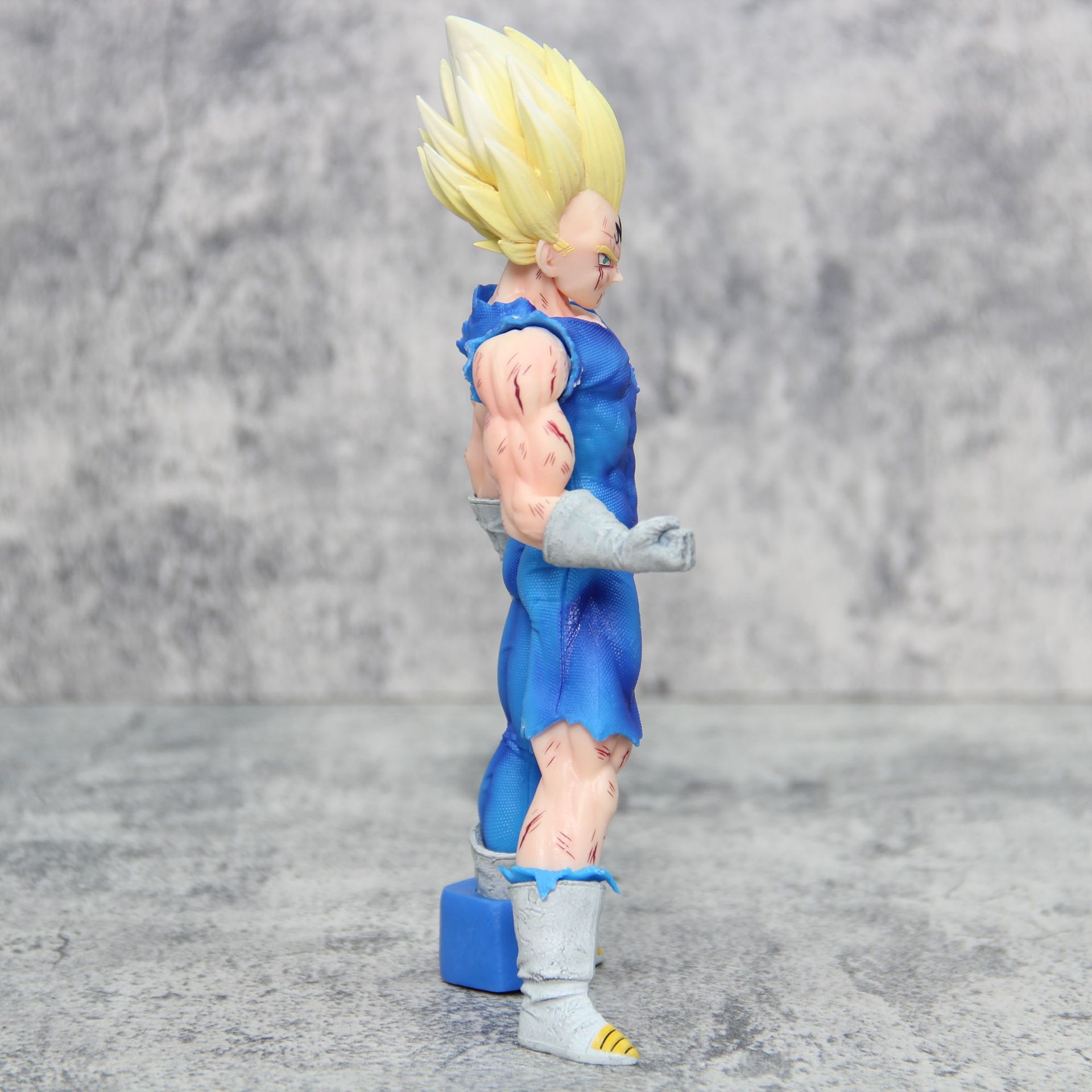 Figurine Dragon Ball Z Super S - Model Kit Vegeta avis et prix