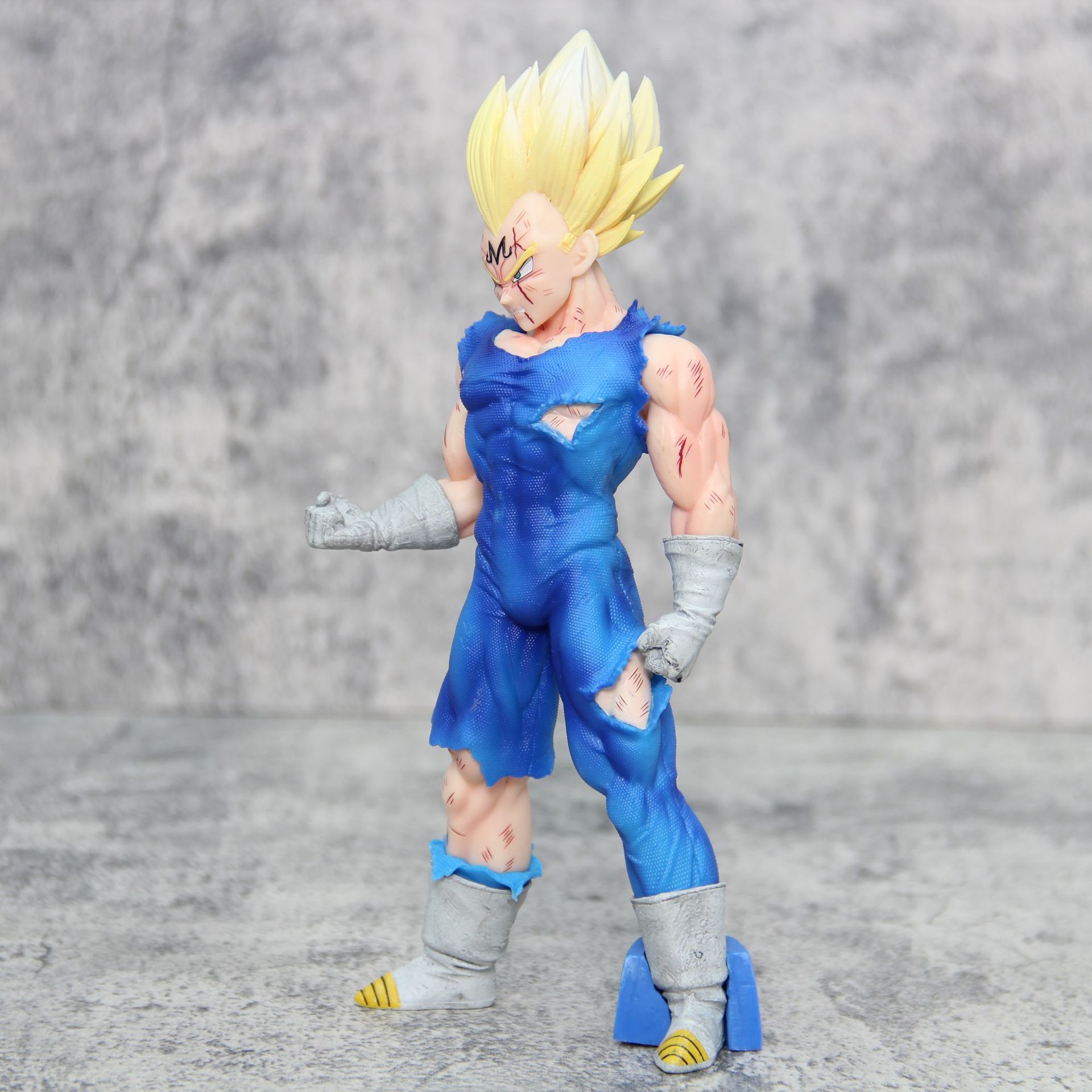 Figurine Dragon Ball Z Super S - Model Kit Vegeta avis et prix