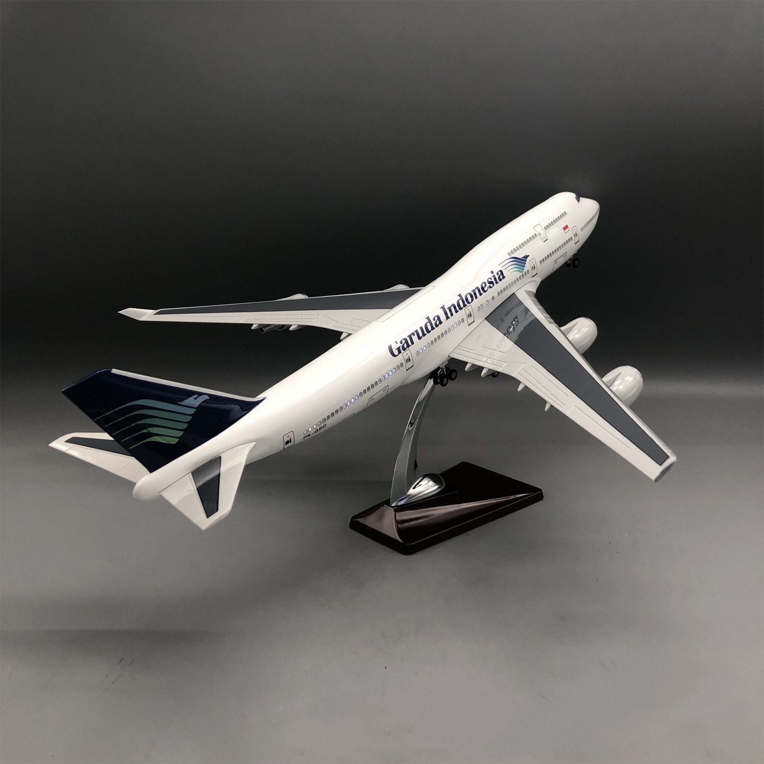 Modèle d'avion en résine moulé - Model Kit Indonesia avis et prix